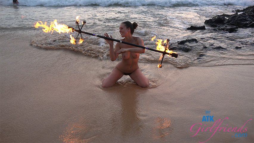 ATK Girlfriends - She puts on a show for all at the nude beach