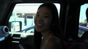 ATKporn Vina makes you cum in the car.