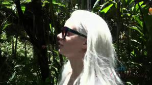 Sightseeing is on the agenda with Elsa today! xxx video
