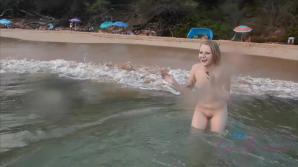 atkgirlfriends.com You make it to Hawaii with Paris.