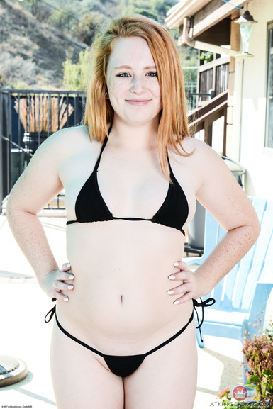 Lucy Foxx as seen on Monday, October 30, 2017