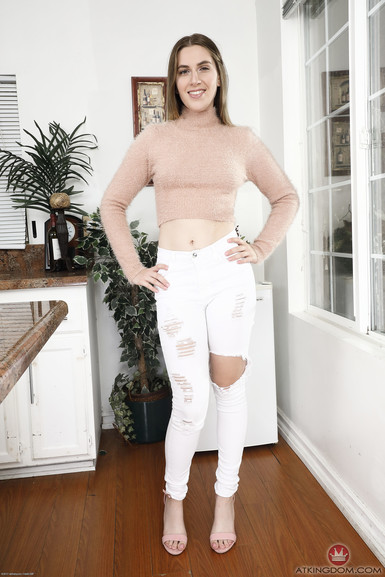 Niki Snow as seen on Friday, November 17, 2017
